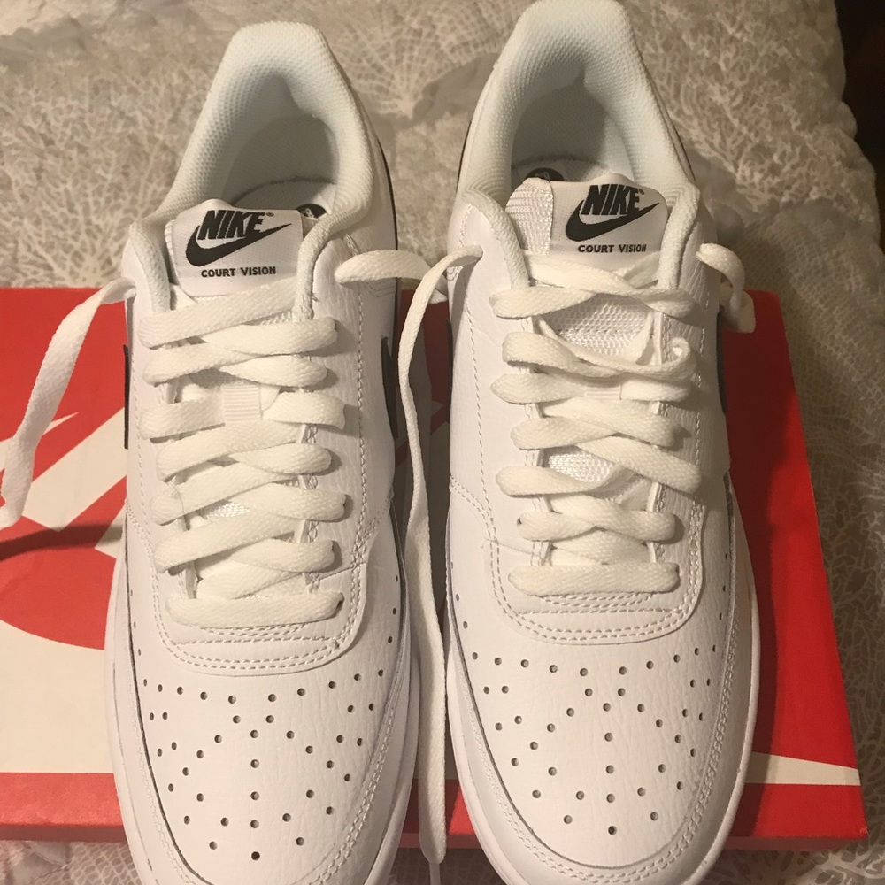 Nike Men’s Court Vision